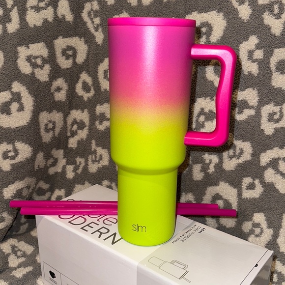 New Simple Modern 40oz TREK Tumbler in Rodeo Drive 😍 - Picture 10 of 17